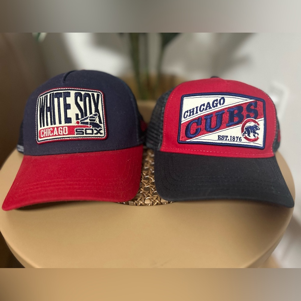 Chicago Cubs and White Sox Caps Set
